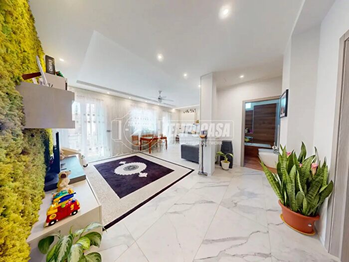 Appartamento con 5 locali in vendita in Corso Regina Margherita, Volpiano