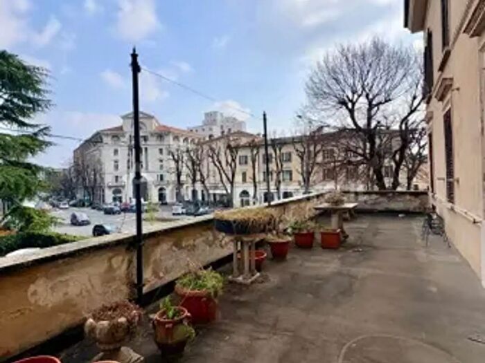 Appartamento quadrilocale in vendita in Viale Venezia, Brescia