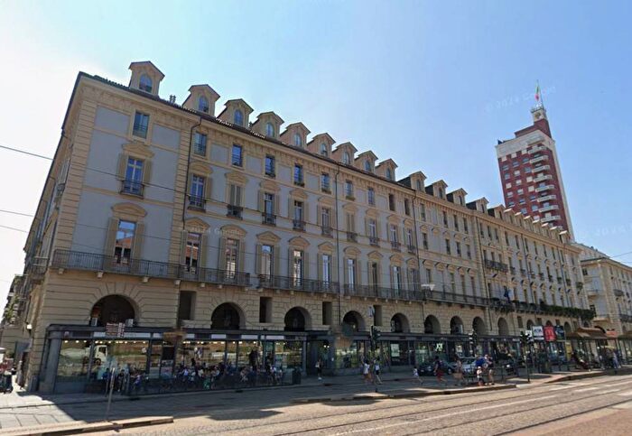 Appartamento trilocale in affitto in Piazza Castello, Giardini Reali, Torino