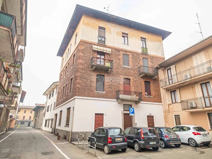 Appartamento trilocale in vendita in Trecate