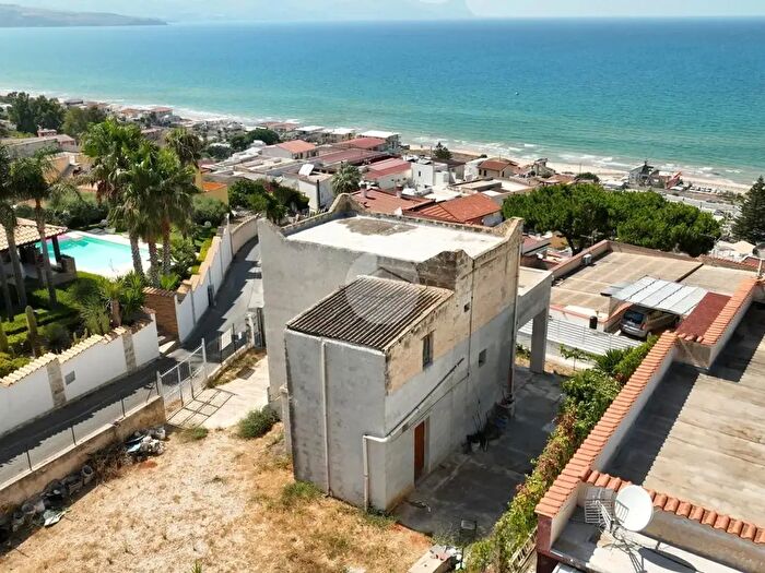 Casa trilocale in vendita in Via Ponte dei Ricchi, Alcamo