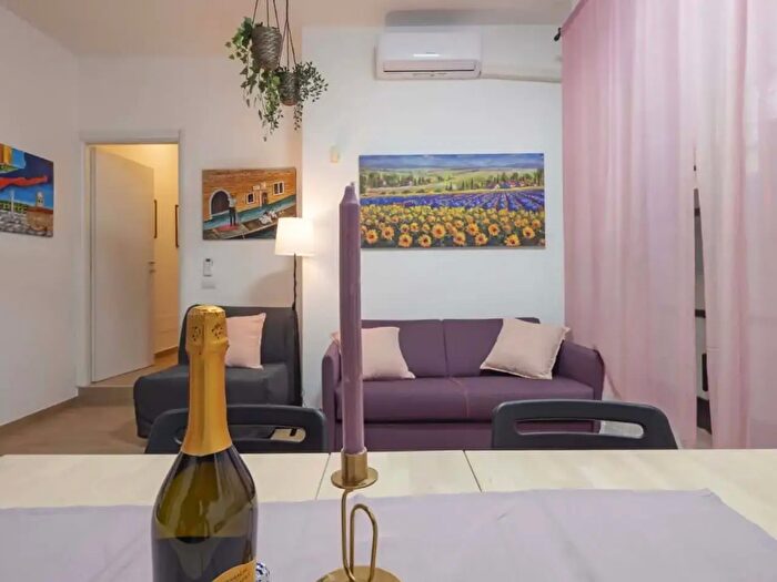 Appartamento monolocale in affitto in Via Cesare Balbo, Milano