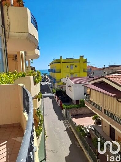 Appartamento con 6 locali in vendita in Tortoreto