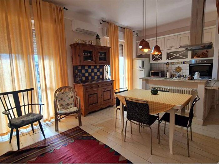 Appartamento quadrilocale in affitto in via bradia, Bradia Nave San Michele, Sarzana