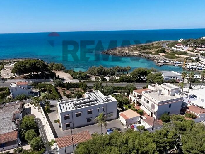 Casa con 18 locali in vendita in Litoranea Salentina, Leporano