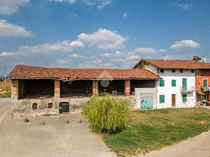 Casa con 6 locali in vendita in Borgata Tamagnone, Riva Presso Chieri