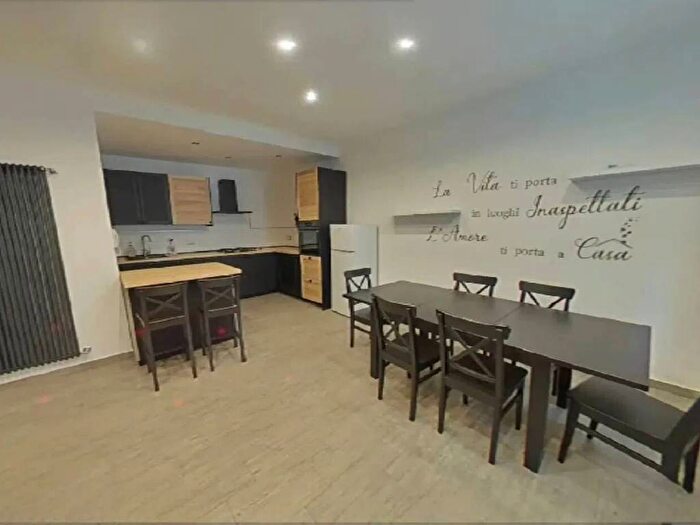 Appartamento trilocale in affitto in Via Loreto, Centro, Altavilla Milicia