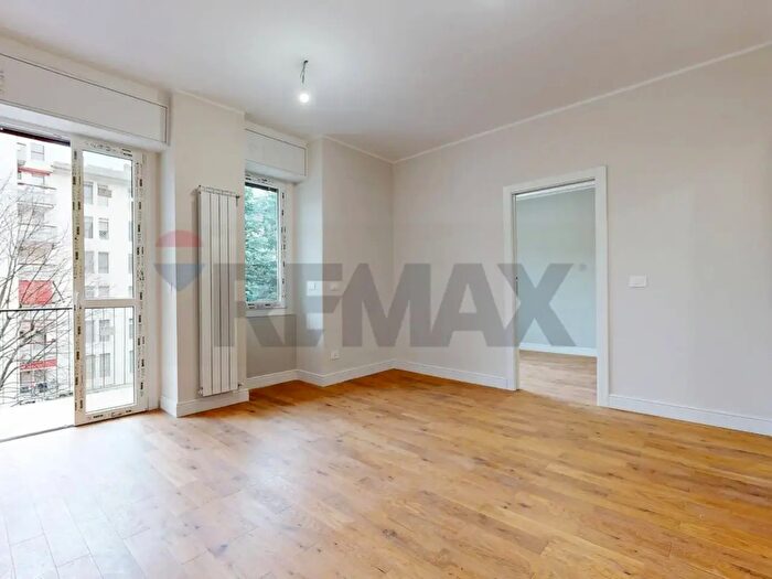 Appartamento bilocale in vendita in Via Martin Lutero, Milano