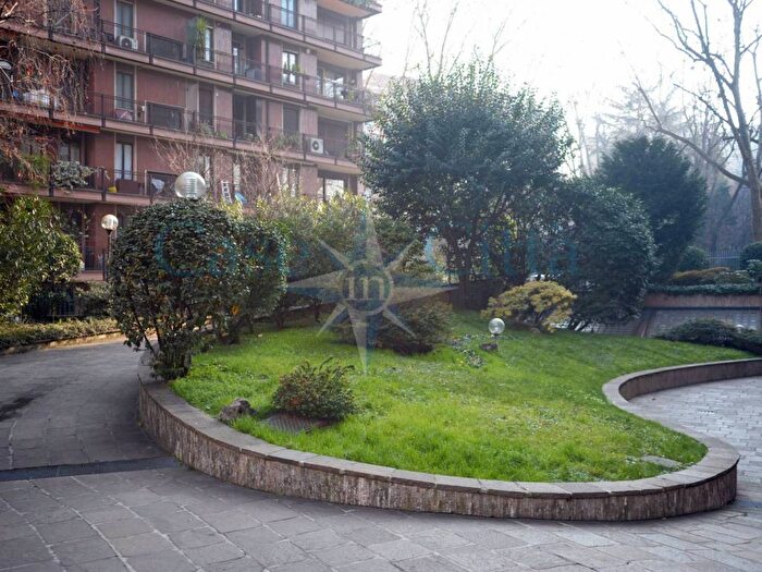 Appartamento trilocale in affitto in Via Giuseppe Frua, Frua, Milano