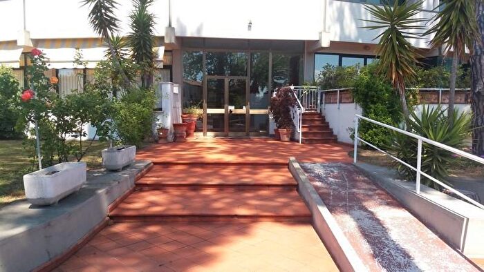 Appartamento trilocale in affitto in Leopardi AngViviani, Pietrasanta