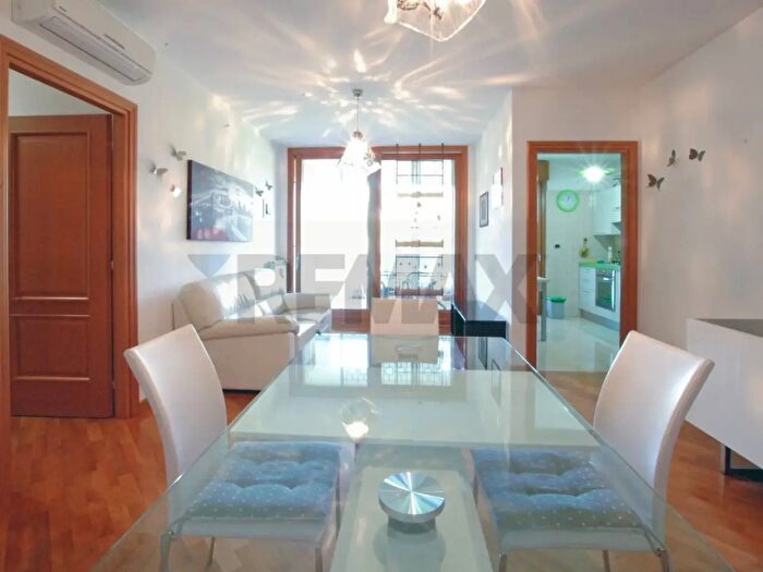 Appartamento con 5 locali in vendita in Roma