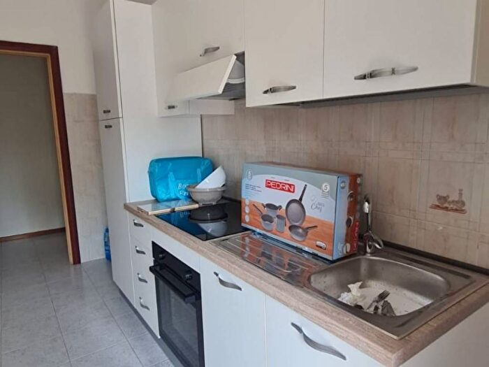 Appartamento trilocale in affitto in Via Giuseppe Torelli, Sacro Cuore, Novara