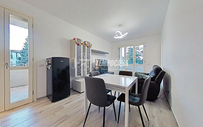 Appartamento bilocale in vendita in Viale Regina Margherita, Macherio