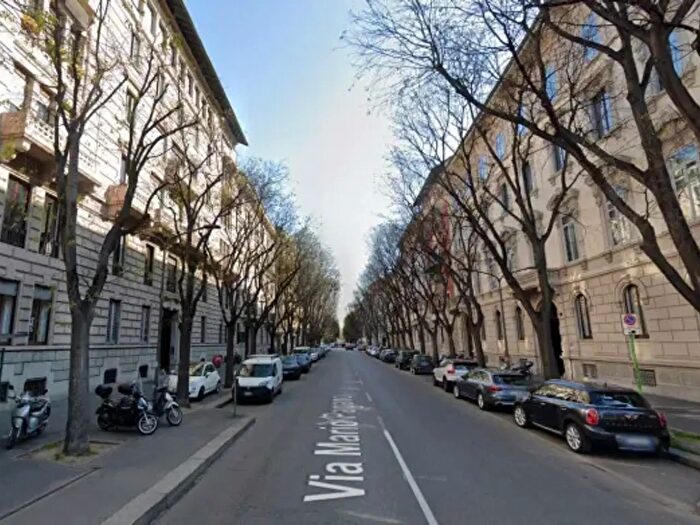 Appartamento con 6 locali in vendita in Milano