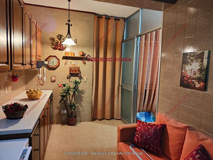 Appartamento trilocale in vendita in Via Perpignano Palermo Pa Italia, Palermo