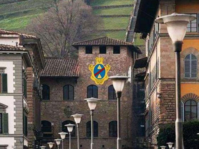 Appartamento con 6 locali in affitto in San Niccolò, Firenze