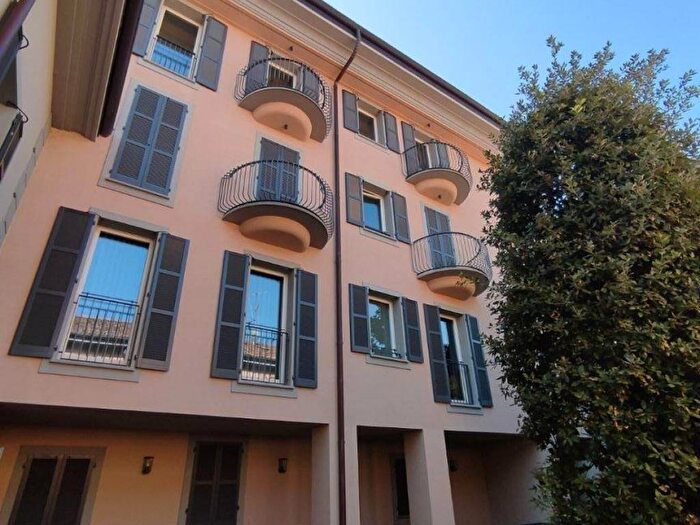 Appartamento trilocale in affitto in Via Moriggia, Centro Storico, Monza