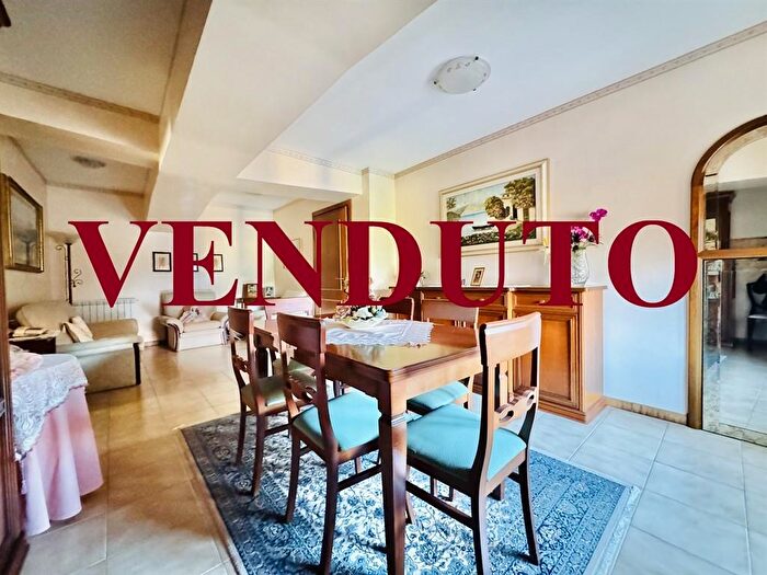 Appartamento trilocale in vendita in Via Vincenzo Bellini, Marino