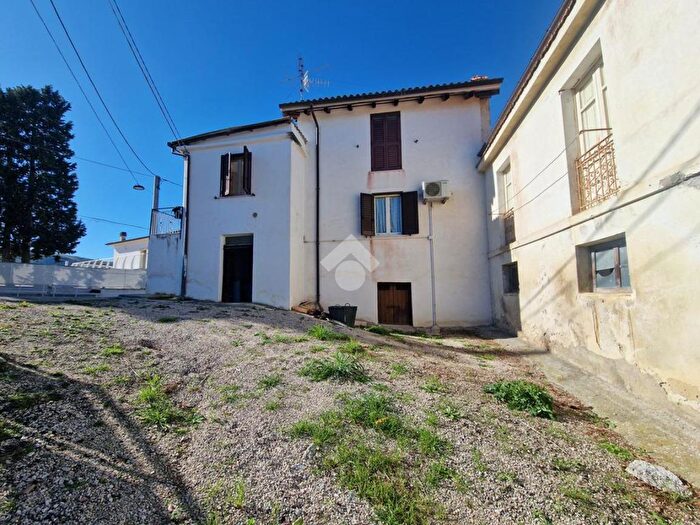 Casa trilocale in vendita in Contrada Villa Medoro, Atri