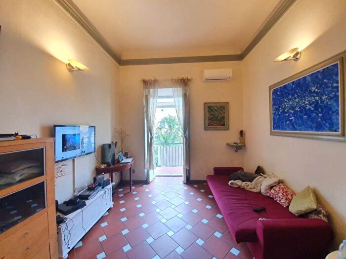 Appartamento quadrilocale in affitto in VIA GINO CAPPONI, San Marco SS Annunziata, Firenze