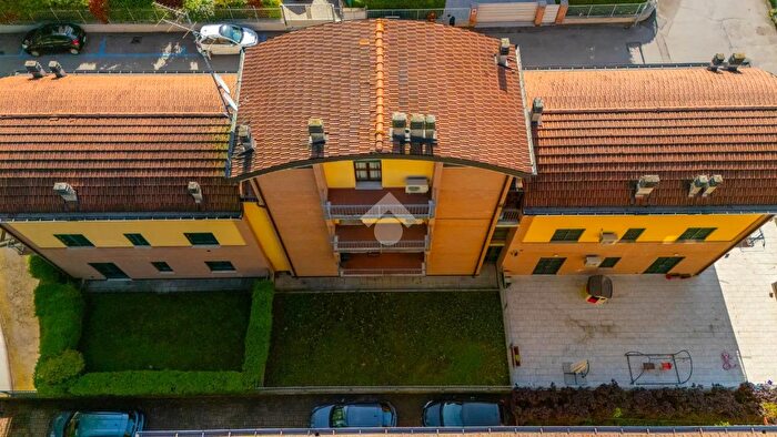 Appartamento trilocale in vendita in Via Digione, Reggio Emilia