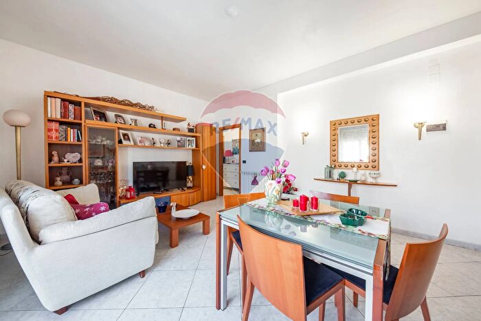 Appartamento trilocale in vendita in Via Rosolino Pilo, Motta SantAnastasia