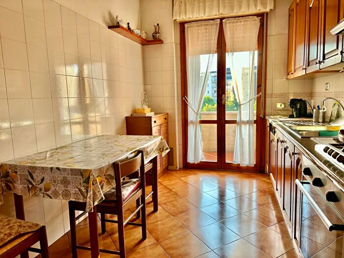 Appartamento quadrilocale in vendita in Viale della Toscana, Firenze
