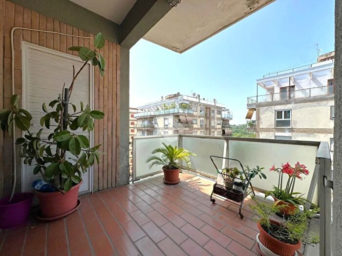 Appartamento bilocale in vendita in Via Val di Chienti, Roma