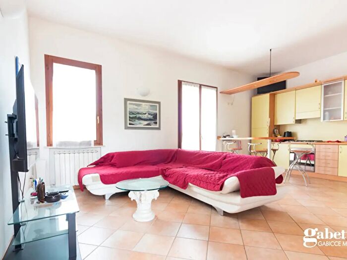 Appartamento trilocale in vendita in Via Bologna C, Gradara