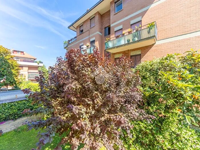 Appartamento con 5 locali in vendita in Via Dino Frescobaldi, Roma