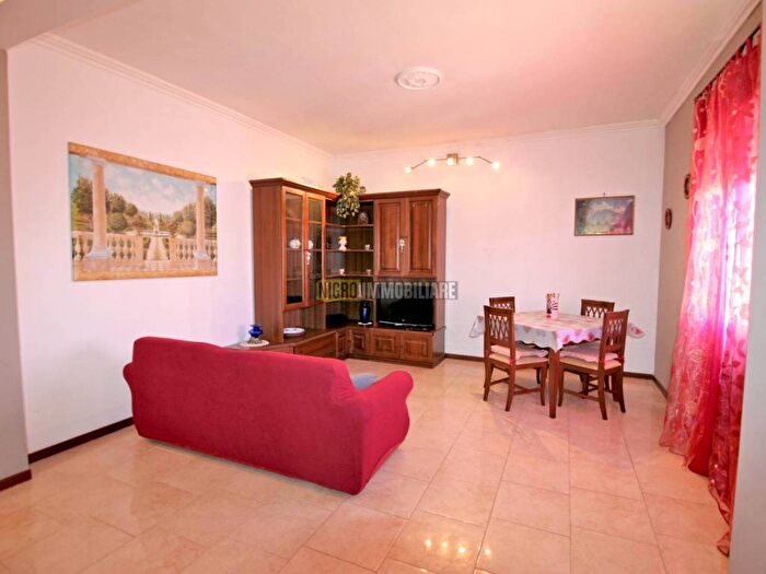 Appartamento trilocale in affitto in Via Livorno, Centro, Ladispoli