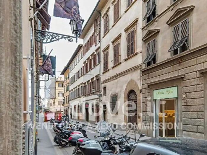Appartamento quadrilocale in vendita in Via Guelfa, Firenze