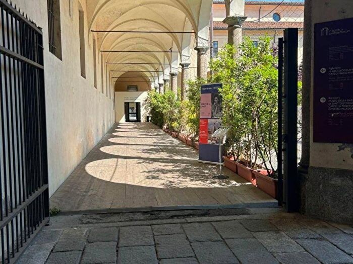 Appartamento bilocale in affitto in Piazza SantEustorgio, Ticinese, Milano