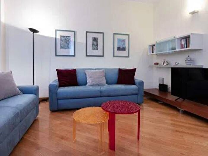 Appartamento trilocale in affitto in Corso Garibaldi, Moscova, Milano