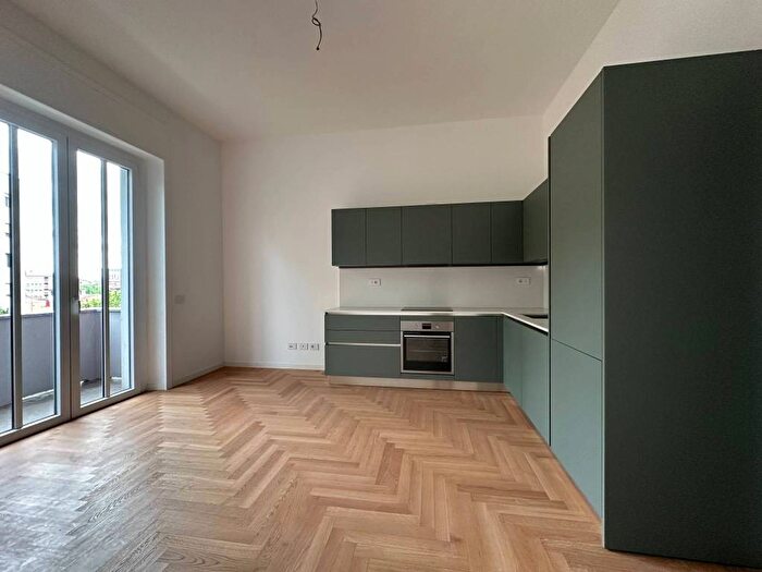 Appartamento trilocale in affitto in Via Gaio, Plebisciti Susa, Milano