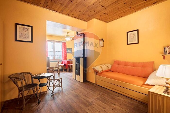 Appartamento con 6 locali in vendita in Via Roma, Val di Zoldo