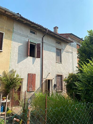 Casa con 5 locali in vendita in Via Nicolò Sfrondati, Polesine Zibello