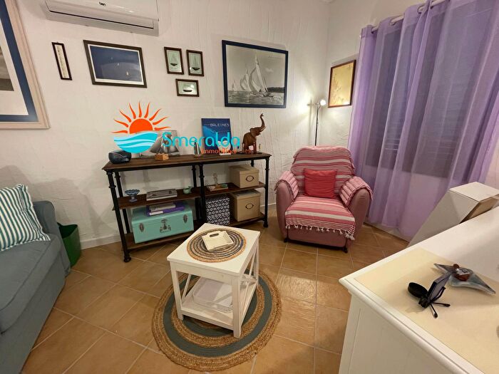 Appartamento con 5 locali in vendita in Via Sole Ruju, Olbia