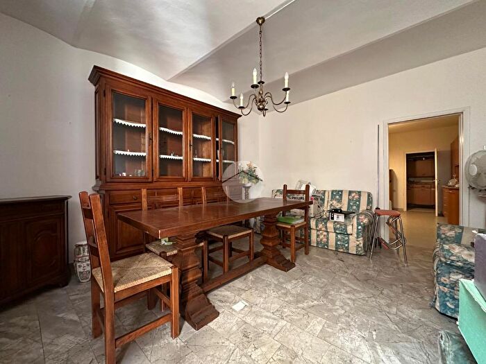 Casa quadrilocale in vendita in Via Corte dei Manetti, Firenze