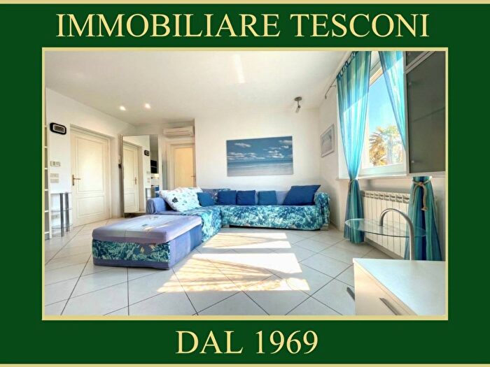 Appartamento quadrilocale in affitto in viale roma, Pietrasanta