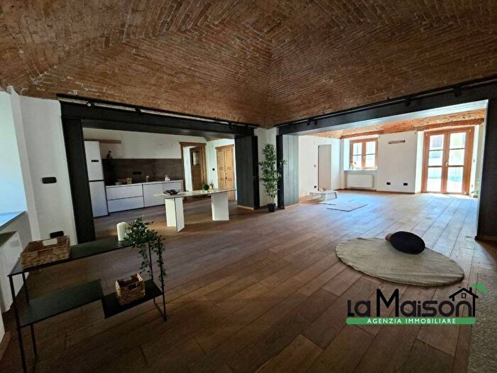 Appartamento con 5 locali in affitto in Via della Cattedrale, Ivrea