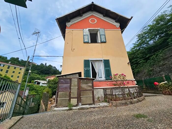 Casa con 6 locali in vendita in Via Borasina, Serra Ricco
