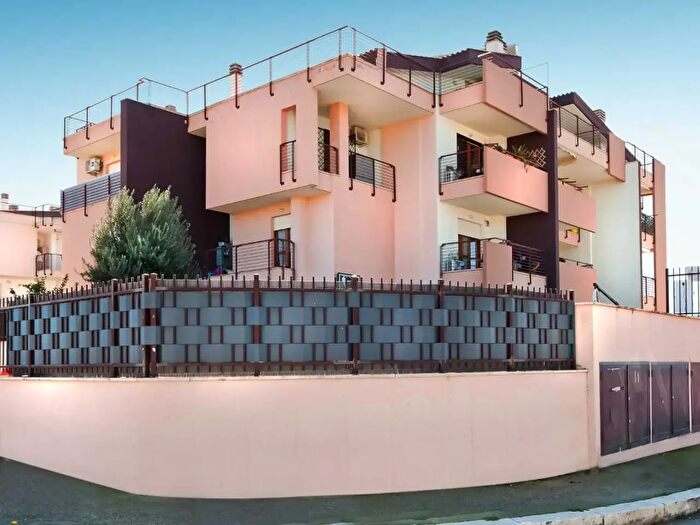 Appartamento bilocale in vendita in Via di Colle Oliva, Ciampino