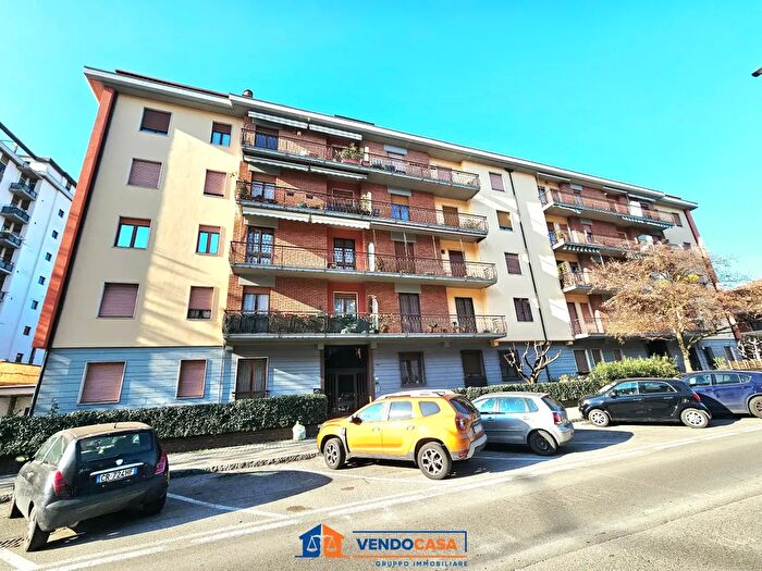 Appartamento quadrilocale in vendita in Via Salvo dAcquisto, Brescia