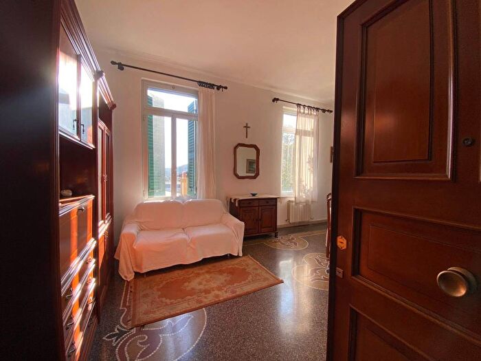 Appartamento quadrilocale in affitto in Salita Ca dei Trenta, Bolzaneto, Genova