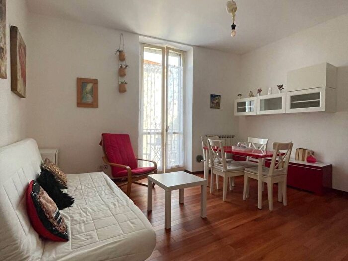 Appartamento trilocale in affitto in Via Giacomo Watt, Barona, Milano