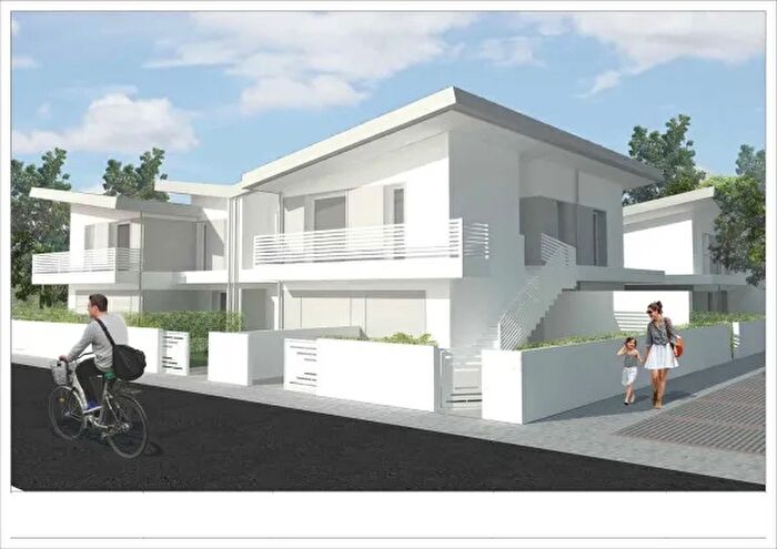 Appartamento trilocale in vendita in Via Antonio Vivaldi, Guastalla