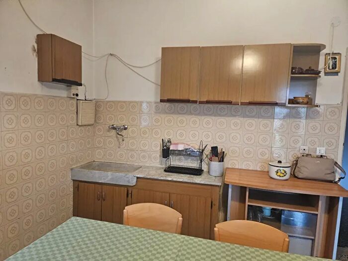 Casa con 6 locali in vendita in Pietrasanta
