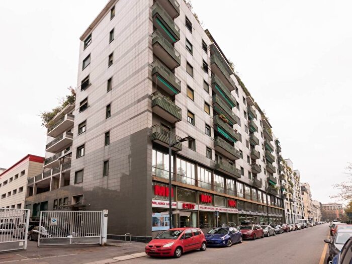 Appartamento bilocale in affitto in Corso Sempione, Paolo Sarpi, Milano