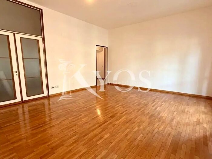 Appartamento quadrilocale in affitto in Via Cesare Cesariano, Milano